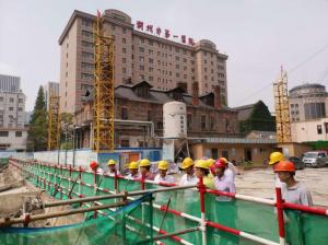 市建設(shè)局黨委書(shū)記、局長(zhǎng)戴健一行赴湖州市第一醫(yī)院改擴(kuò)建項(xiàng)目一期工程